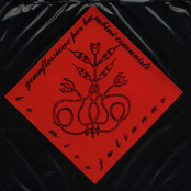 Genuflessione per Bambini Comunisti