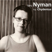 Tyttö ja tanssiva karhu