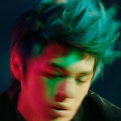 Warren Hue: omomo punk