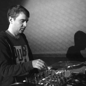 Dntel photo provided by Last.fm