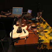 Live performance tracks 2008