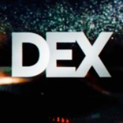 DIAS EXTRAÑOS con Santiago Camacho