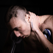 Perry Maysun: Naked.