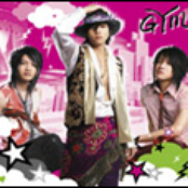 FEVER TO FUTURE [Regular Edition]