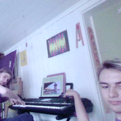 Wenn Du das Erste Mal ein Keyboard Siehst und Dein Autismus Kickt