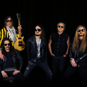 Vse Pesmi Kličejo Za Njo