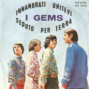 Innamorati Unitevi / Seduto Per Terra