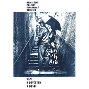 Sám s děvčetem v dešti