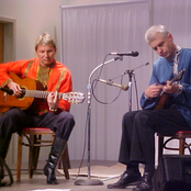 Alex Siniavski (balalaika), Mikhail Smirnov (guitar)