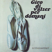 Giro di valzer per domani