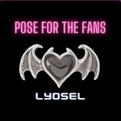 Pose for the Fans