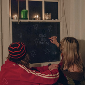 Kiss the Moon - Single