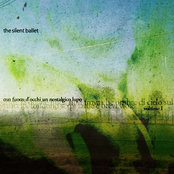 con fuoco d'occhi un nostalgico lupo