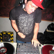 dj eli escobar