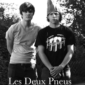 Les Deux Pneus