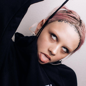 Dumb Bitch (feat. Zheani)