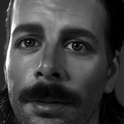 TUNNEL VISION (DELUXE)