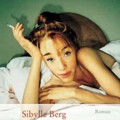 Ein paar Leute suchen das Glück und lachen sich tot