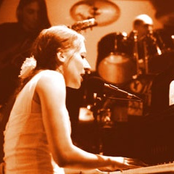 Akphaezya photo provided by Last.fm