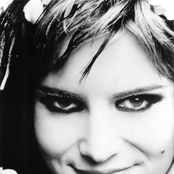 jennifer jason leigh