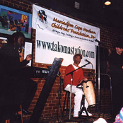 Ghetto Groove - POPPMusic.net