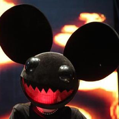 bille newton-davis vs. deadmau5