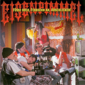 Füsse Hoch, Fernsehn An, Arschlecken!