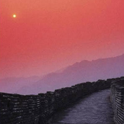 The Red Sun in the Sky - 天上太阳红彤彤