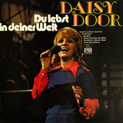 Du Lebst In Deiner Welt