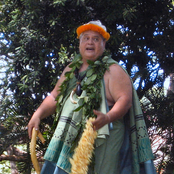 Kumu Hula John Keola Lake & Na Wa'a Lalani Kahuna