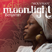 Moonlight Benjamin: Mouvman