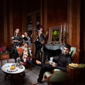 DNCE: DNCE