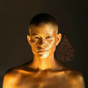 A Gota do Mar Contém o Oceano Inteiro