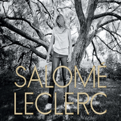 Dans La Prairie by Salomé Leclerc