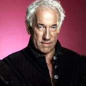 Simon Callow