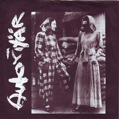 Totalitär + Autoritär - Split