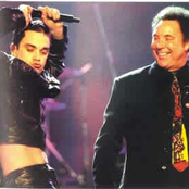 tom jones & robbie williams