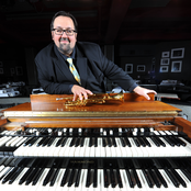 Joey DeFrancesco photo provided by Last.fm