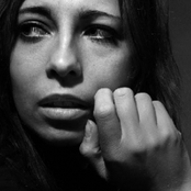 She Likes Black (Single)