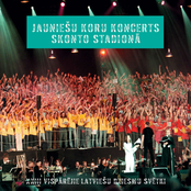 Jauniešu koru koncerts Skonto stadionā