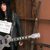 mick mars