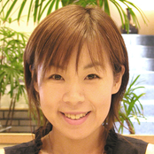 母里由美子