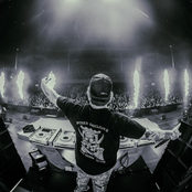 TURN ON THE LIGHTS AGAIN..(FEAT FUTURE) KAYZO REMIX