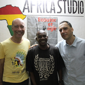 arnaldo antunes, egdard scandurra & toumani diabaté