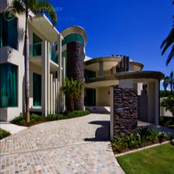 Hope Island Property Guide