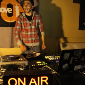 Iubire, muzică electronică