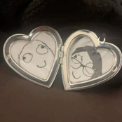 EU VOU DANÇAR LENTAMENTE NO SEU TÚMULO