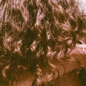 9x - 7i > 3 (3x - 7u)