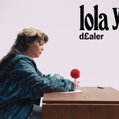 Lola Young: d£aler