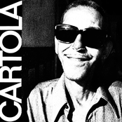 Quem Me Vê Sorrindo by Cartola